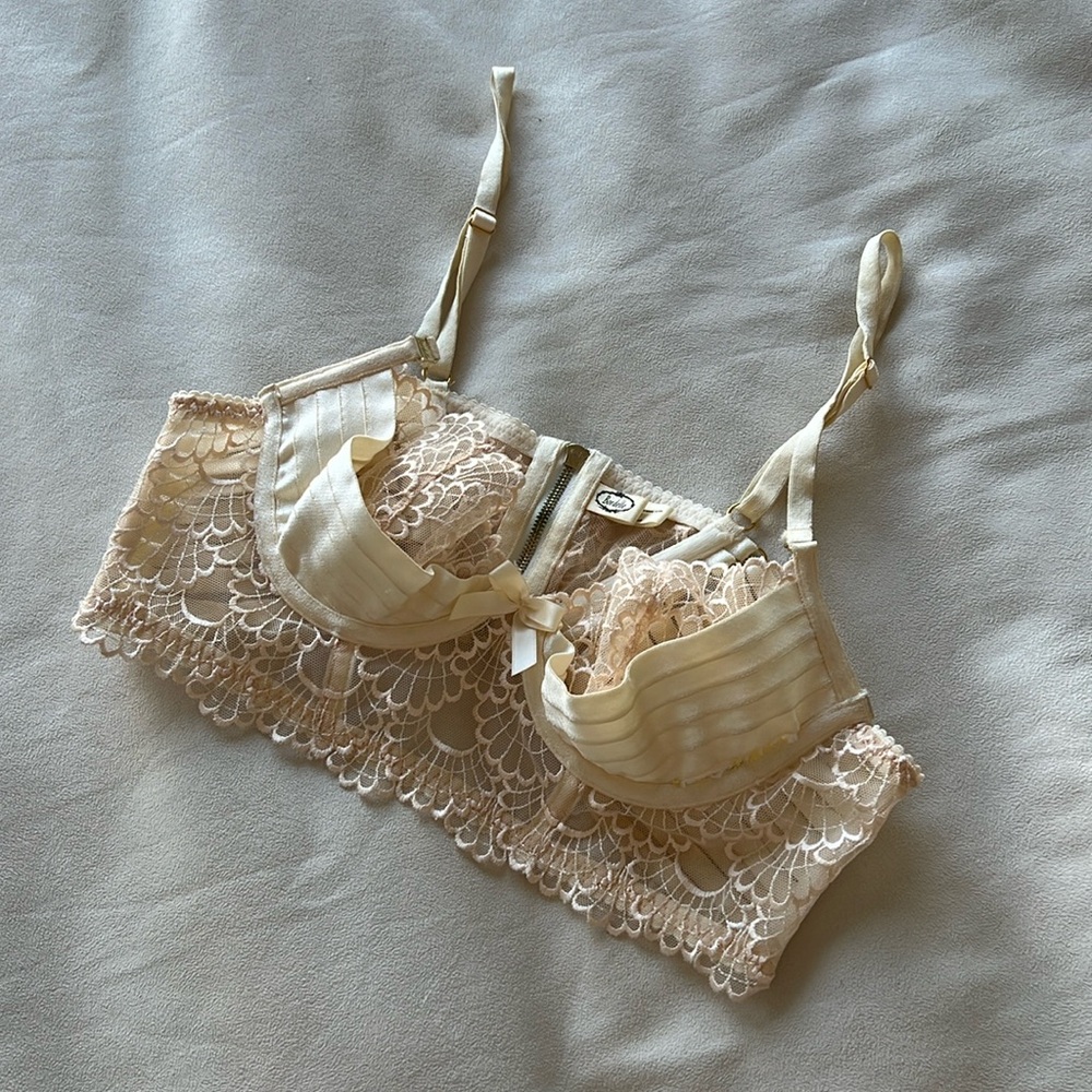 Bordelle Sensu paneled bodice bra in cream, size S (30D, 32C or 34B)